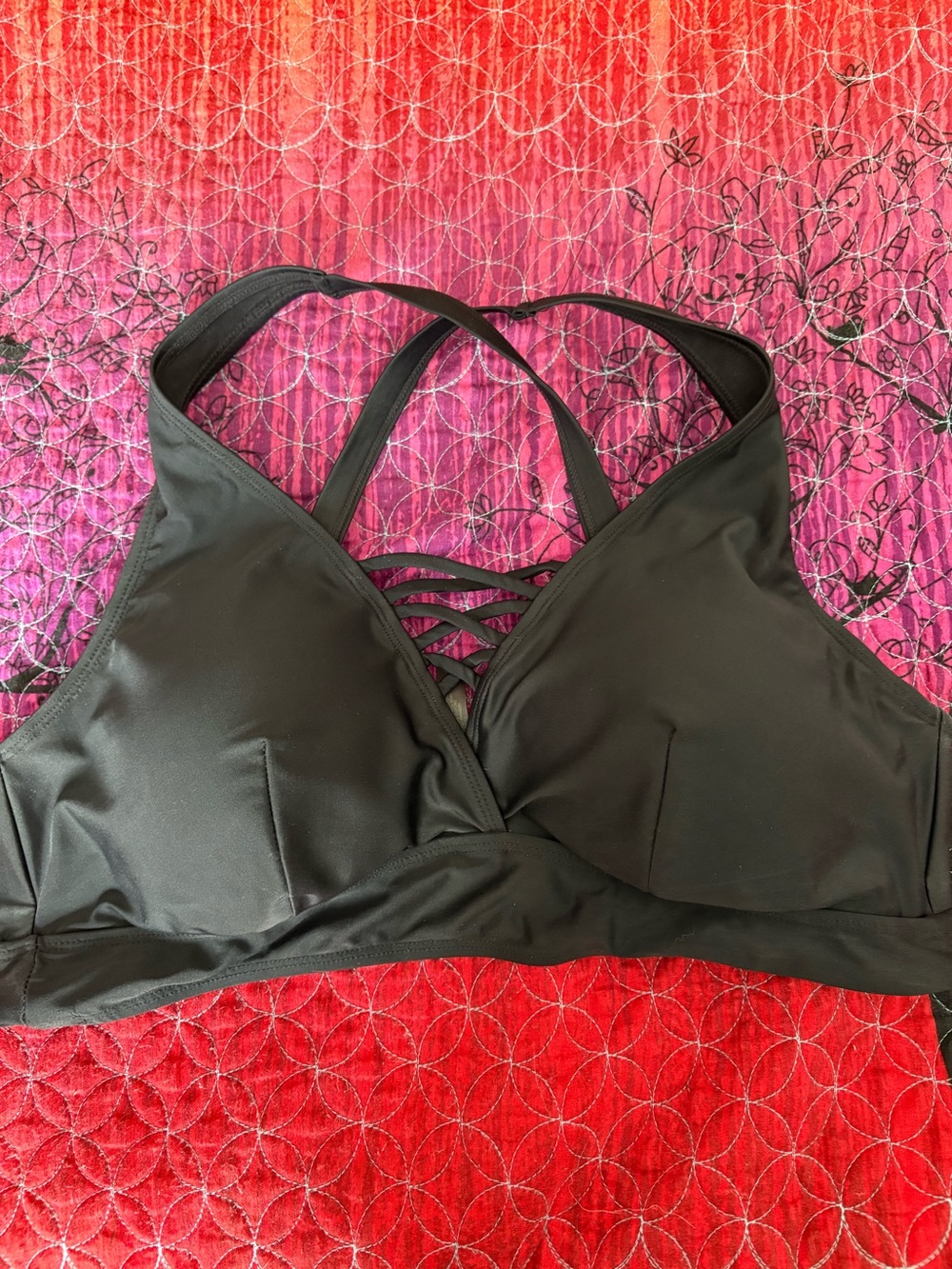 Women's Black Strappy Wireless swim top